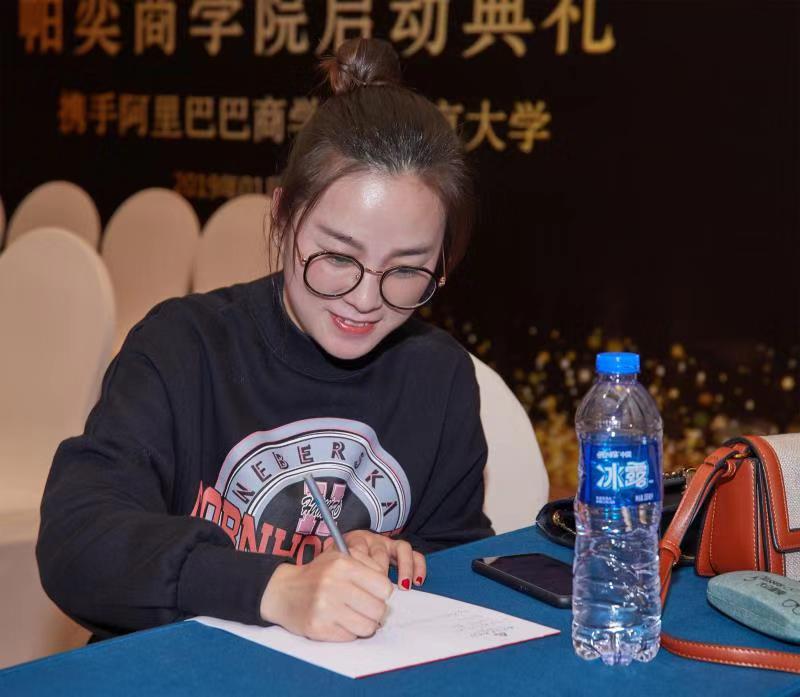 1548121845647693.jpg 1548121845647693.jpg